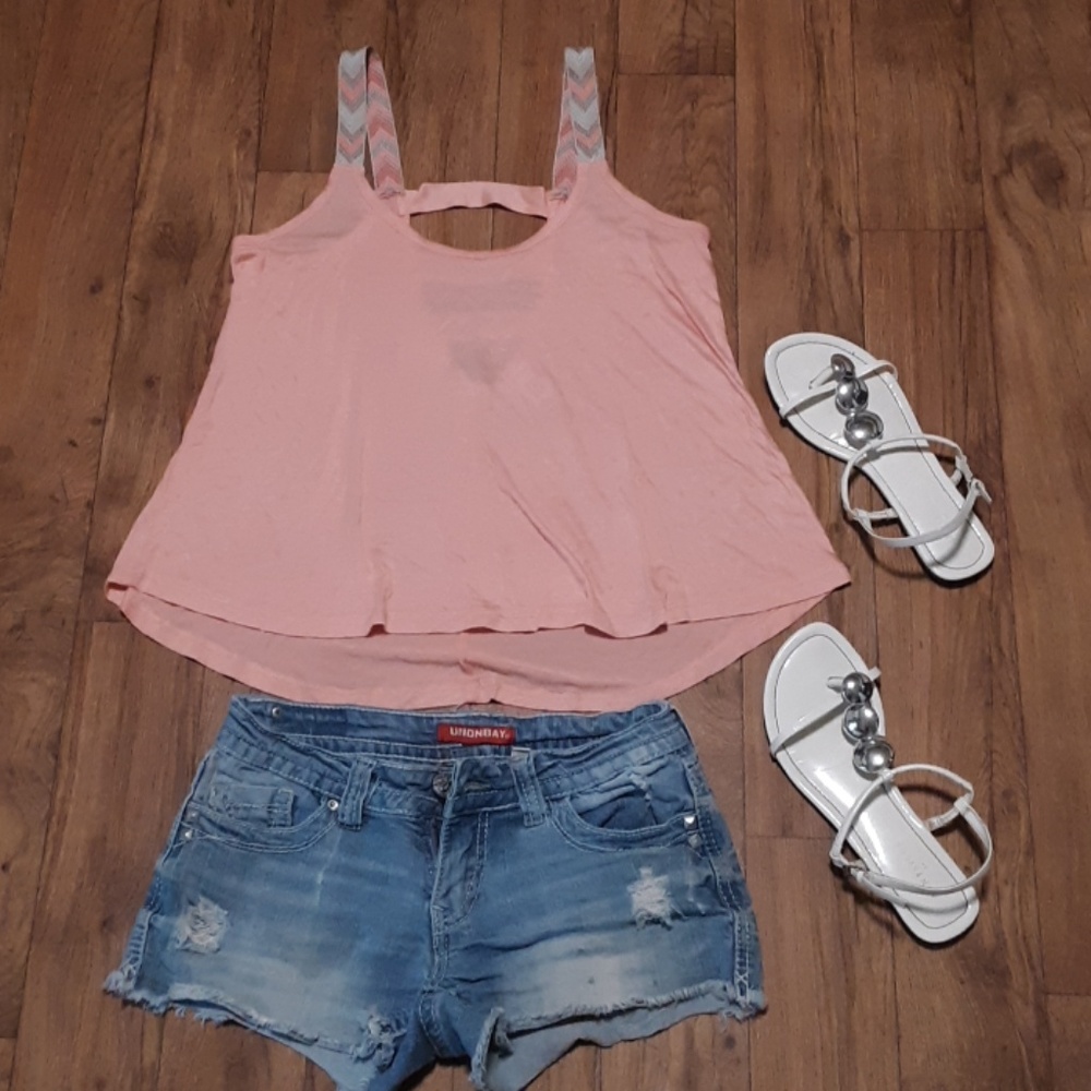 Women's sleeveless peach Bozzolo top